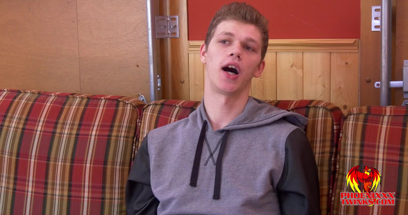 Phoenixxx: Предпочли бы вы с сексуальным Охотником!