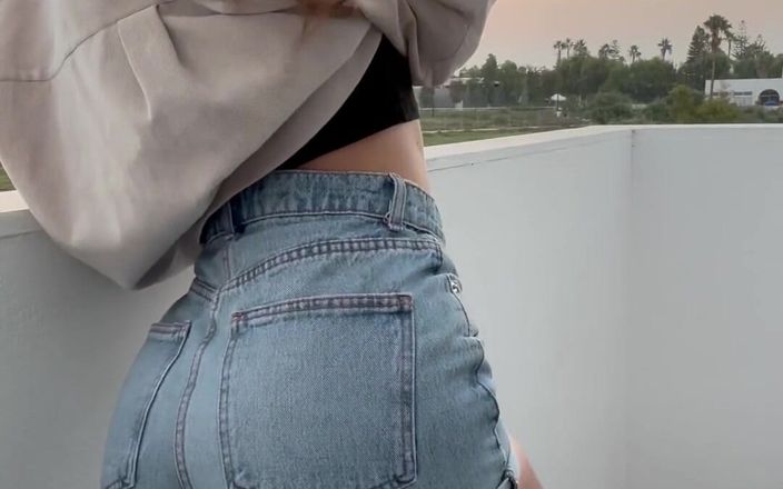 Amateurtwo: Spogliarello in vacanza con un corpo caldo