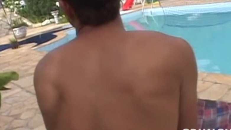 The fuckers raw studio: Sexo en la piscina