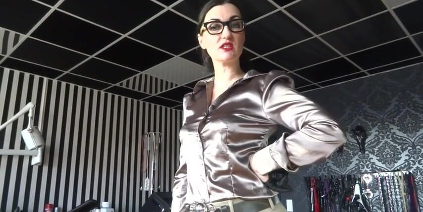 Lady Victoria Valente: Cum for the Spurslady
