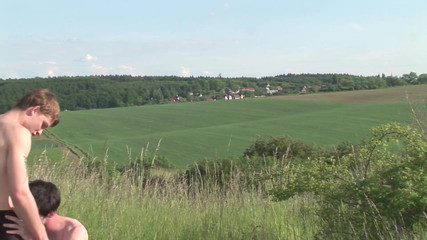 Bareback Boy Bangers Orange Media: Exkluzivní video Bez sedla: Intenzivní venkovní šukání mezi žhavými a sexy nadrženými...