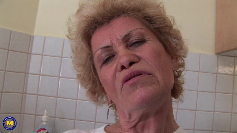Mature NL: That's Better Than Cock to Satisfy a Woman