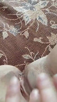 Masturbazione e gemiti femminili da sola - vero orgasmo femminile