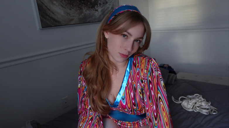 Kink in Time: Stella Elle 'groovy '60 instrucciones de masturbarse 4k en primer plano - ¡La seducción le...