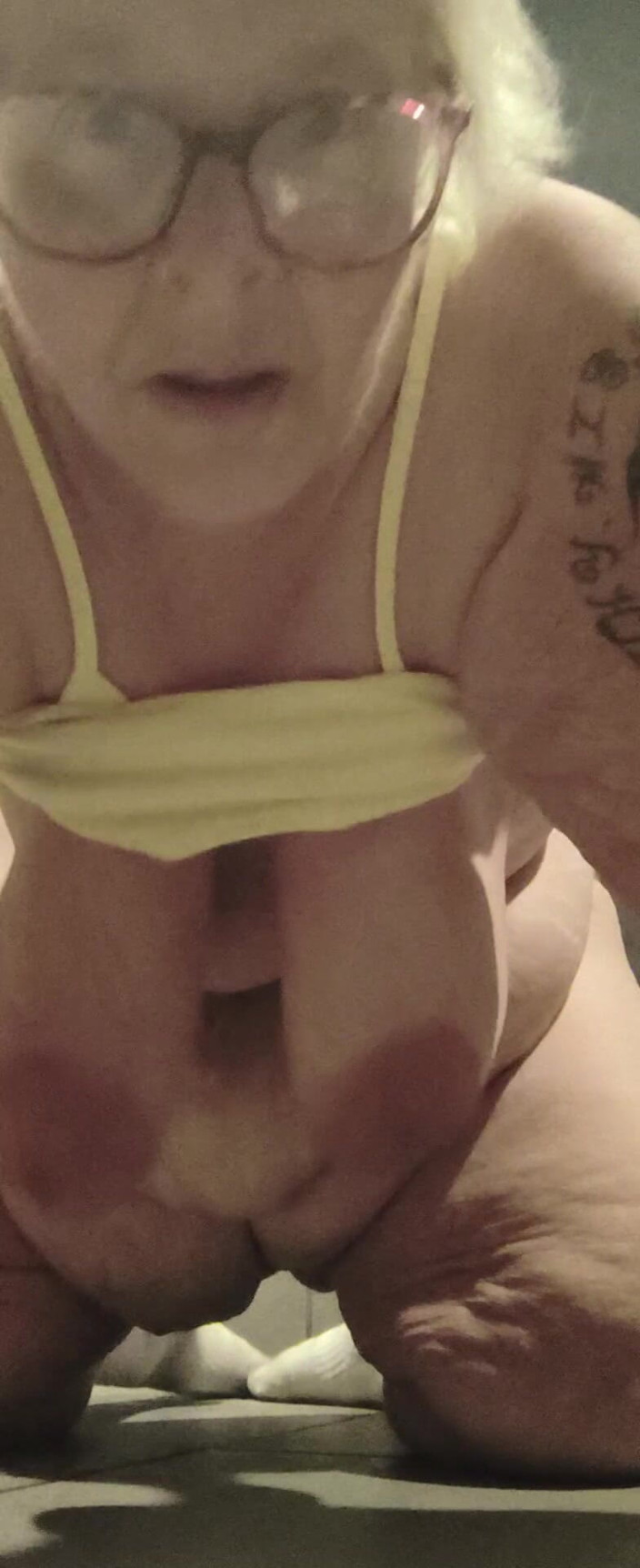 HerculesnVENUS: Mira que vas a ver es esta zorra cachonda y...