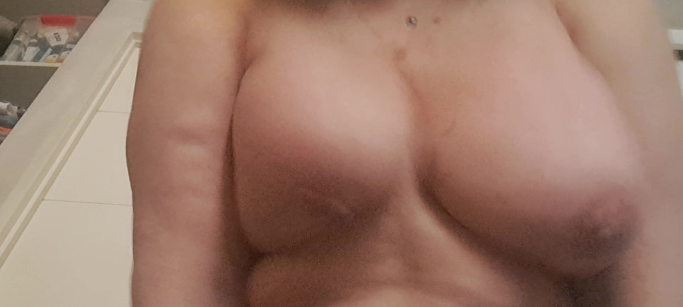 Mommy big hairy pussy: Movimenti di eccitazione del seno
