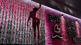 Fashion Business - embauchée au bar E1 n° 60