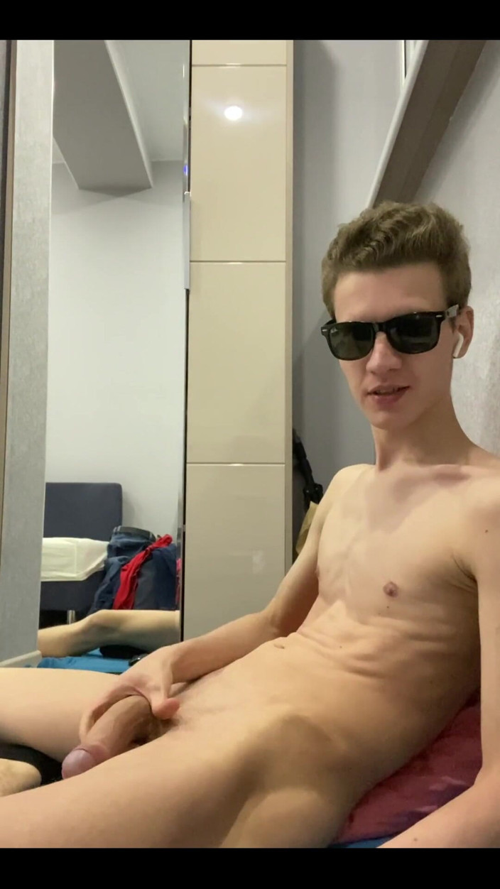 Tommy10boy: Do You Like My Red Underwear? Xd
