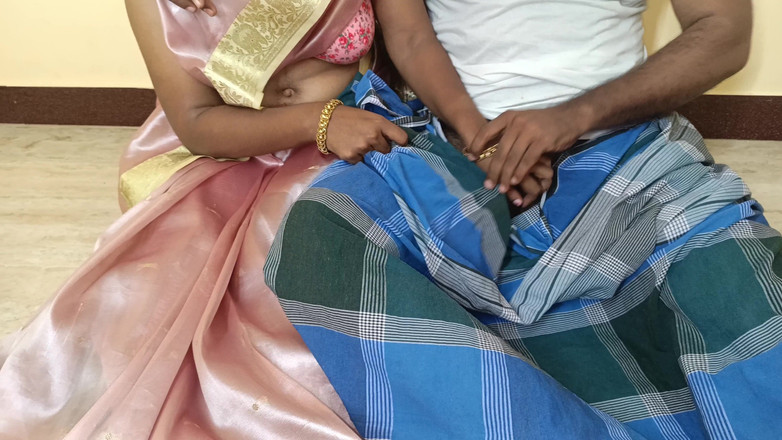 Palani69: Ibu rumah tangga asal tamil lagi asik sama suaminya
