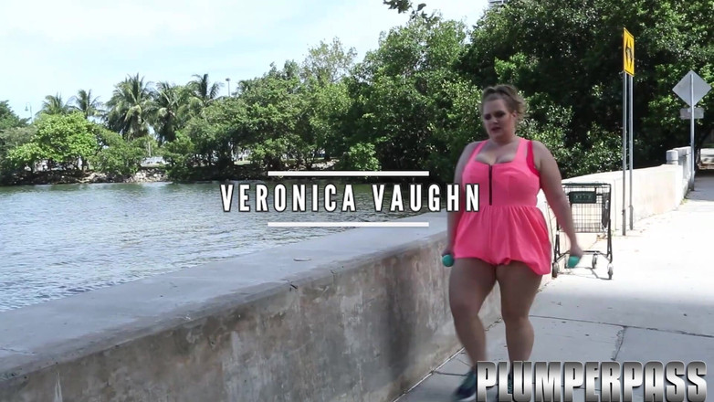 Plumper pass: Blonde BBW in Miami Meets and Fucks BBC From England