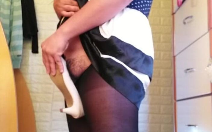 Kit19881127: Sissy Crossdresser 12