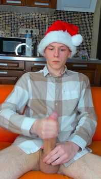 Alone After Class Twink Pumps to Pure Ecstasy