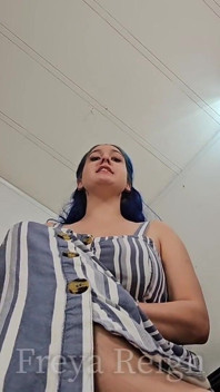 POV Worshiping a Giantess' Feet so You Don't Get Eaten Alive