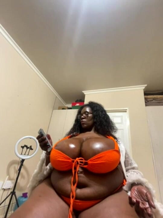 Legendary Booty Overdose: Ebony BBW Striptease &amp; Ass Worship