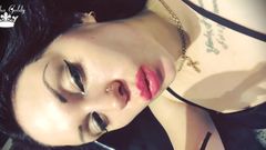 Goddess Misha Goldy: 服从我，你会发现你一直在寻找的幸福