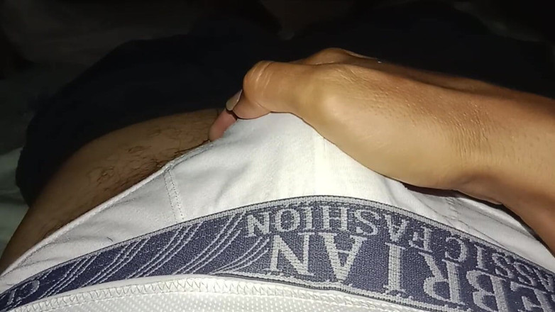 Piolo Alberto: Je réveille ma bite pour me lever