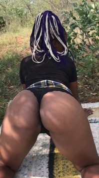 La sexy ebano twerka per un cazzo