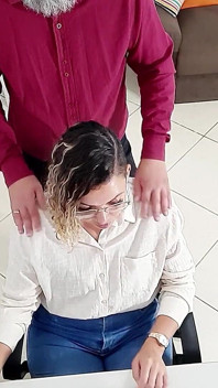 Secretária tem seu cu usado por seu chefe no escritório