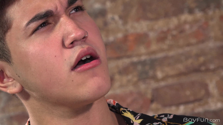 BoyFun Solo: Ashův latinoameričanský zadek