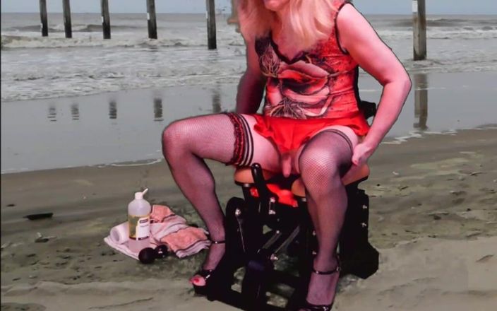 Mrs Samantha: Kärlek glider dildo utforskning av fru Samantha, ridning på monkey...