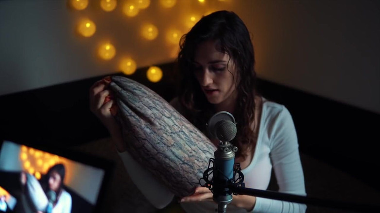 Piper Blush: Asmr z uderzeniem poduszki, ugryzieniem, rysą