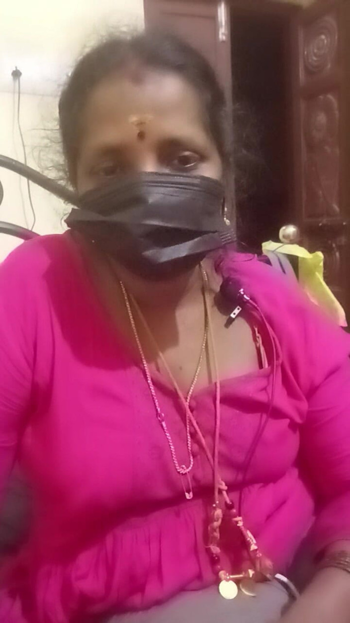 Manjuaunty: Tamil Villege House Wife and House Owner