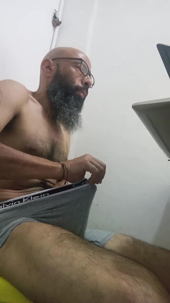 Jhonbahh: 속옷만 입고 있어, 너는 즐기세요