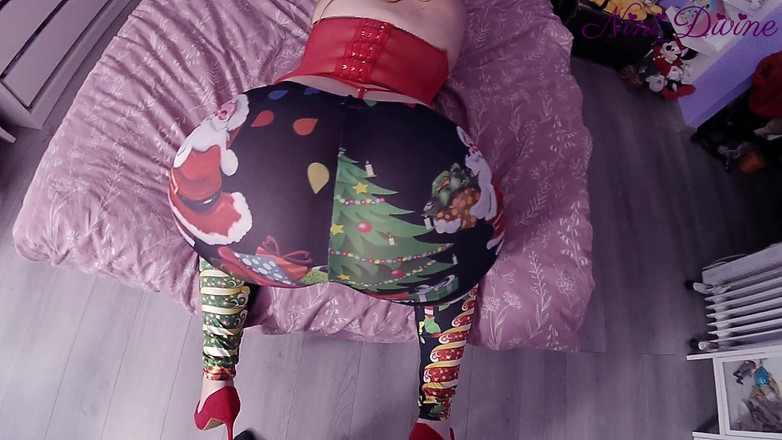 Nini Divine: Попробуйте волшебство Рождества, чтобы появилась большая естественная попка и была счастлива!