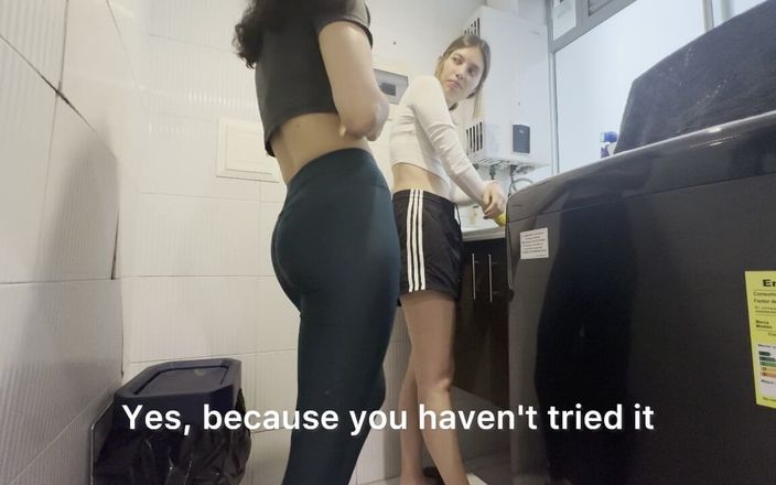 scarlettandc: 我的女同性恋继妹帮我洗衣服