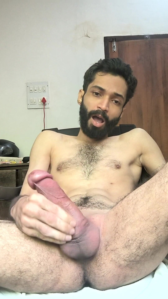 Saad568: Ragazzo mignotta con il cazzo rosa