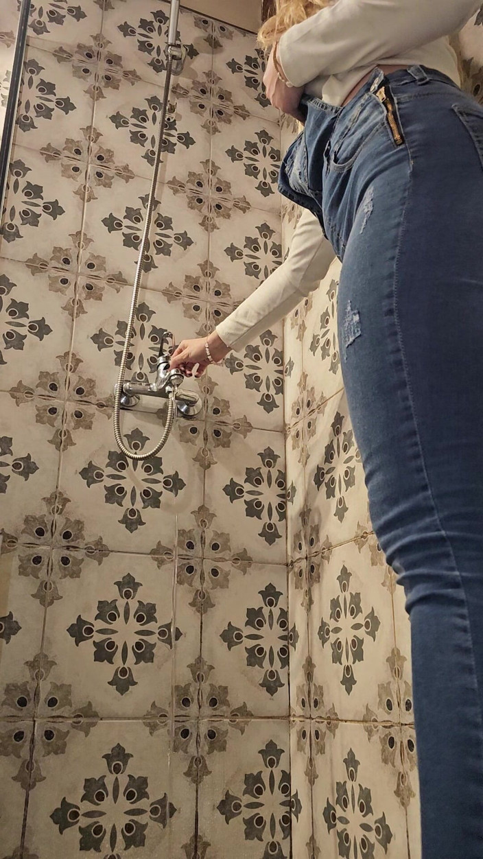 Keila Bassi: Wet Denim Fetish Getting Soaked in the Shower with My...