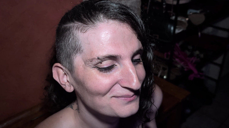 Trans dominatrix Gabrielle L: Ich ficke herum, einen eiffelturm in den mund meines subs...