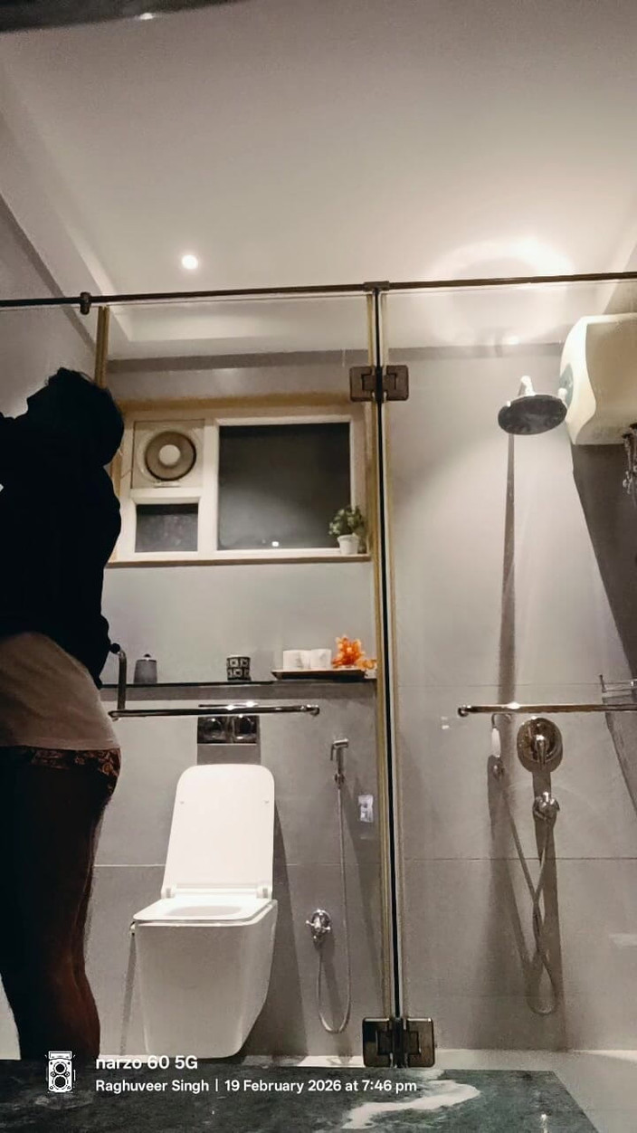 Rajasthani-old-lover: 옷을 입고 자위하기