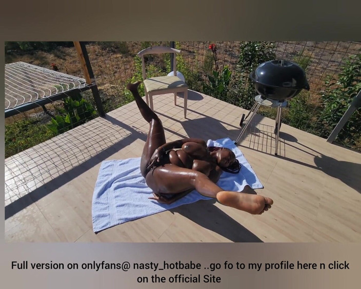 Nasty_hotbabe: 視点:屋外 - 私のシュガー継父が、人が通り過ぎる中で私に自慰をしろと挑発しました 4 彼 2 お金をちょうだい!