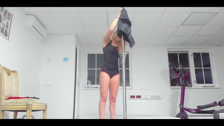 Siswet: Latihan Poledancing