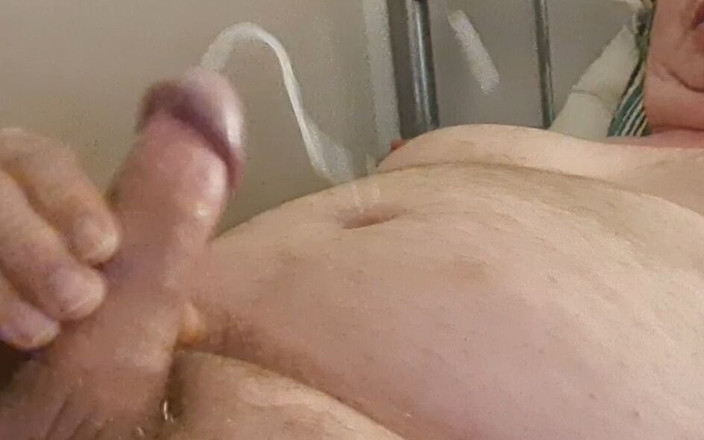 Dirtyoldgit: Gioco con la palla e sperma denso