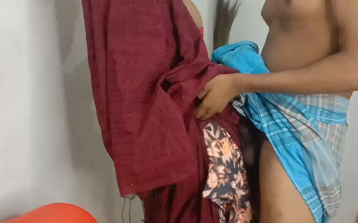 BanglaSexy24: Ägaren fick reda på den nya desi maid och knullade...
