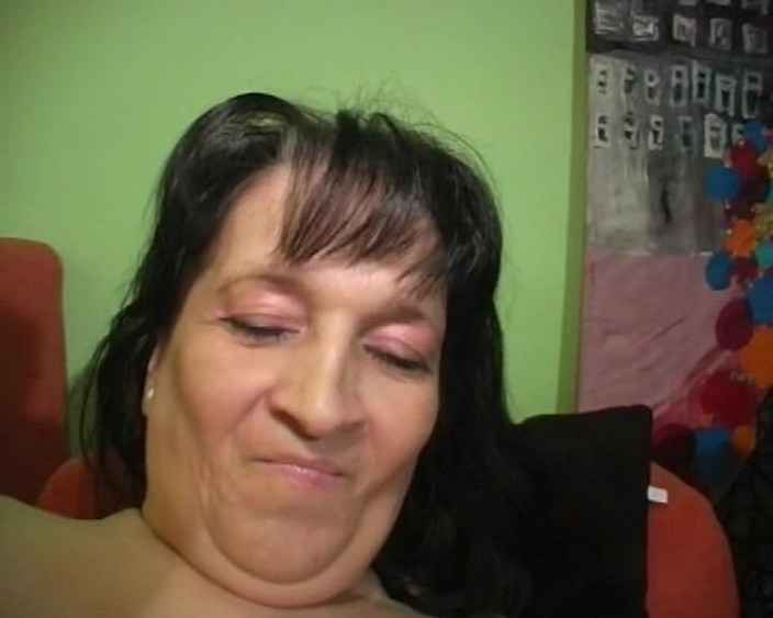 BB Video - Vintage Story: ドイツアマチュア成熟ソロ女性 大きなナチュラルな胸 ブルネットトイズ #3