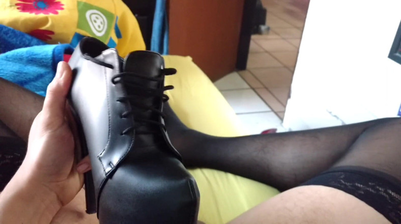 Robzonemen: Stříkání na podpatcích