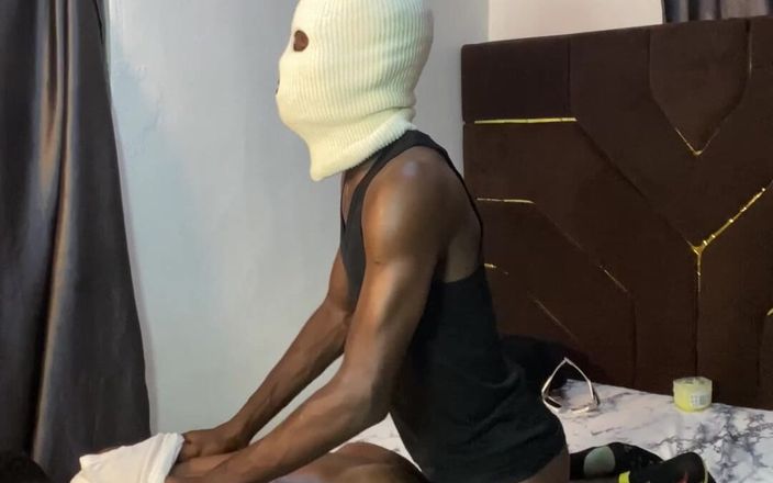 YungthugM: Foda-se essa bunda sexy do pau twink