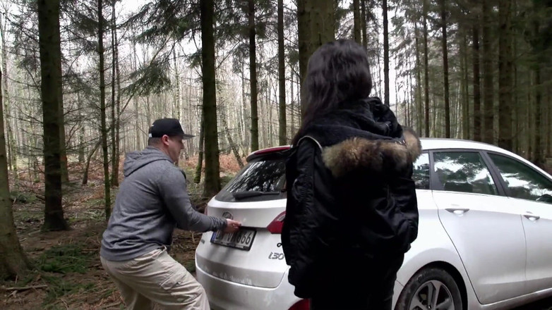 Best Amateur Sex: Гаряча чорношкіра красуня глибоко заглотує і отримує дике подвійне проникнення