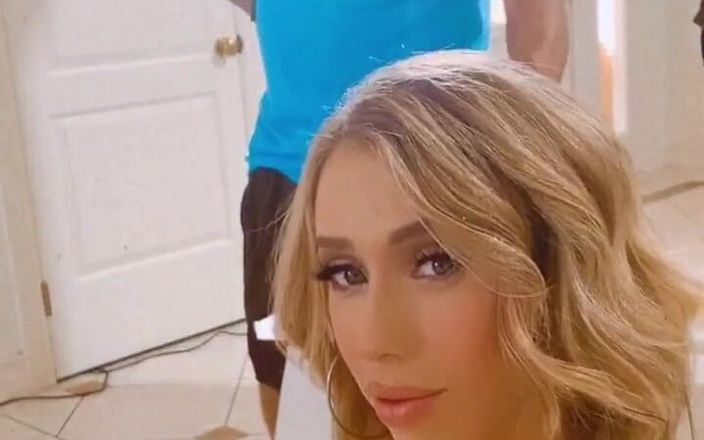 Tia Tizzianni Productions: Лілі Демур — Блонді