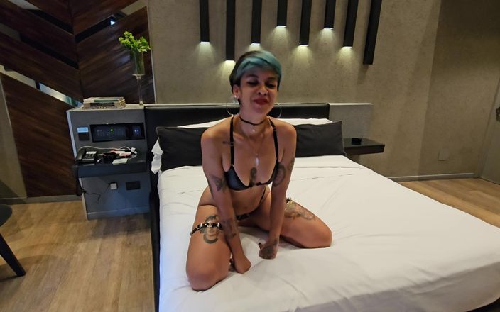 DiablaLatinaTour: La bisessuale argentina vuole essere una modella su hot latina...