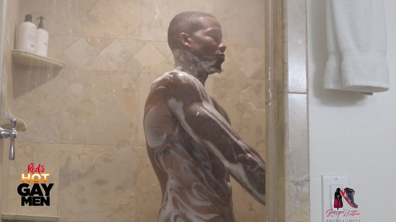 Reds Hot Gay Men: Duşta Tek Başına Azdırma