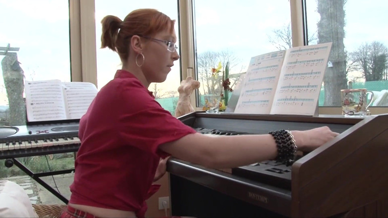 My Favorite Pornstars: Teen tóc đỏ đánh vào nốt nhạc lớn của giáo viên piano
