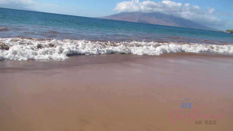 ATK Fans (Girlfriends): Virtual Vacation Hawaii with Sydney Cole 1/6