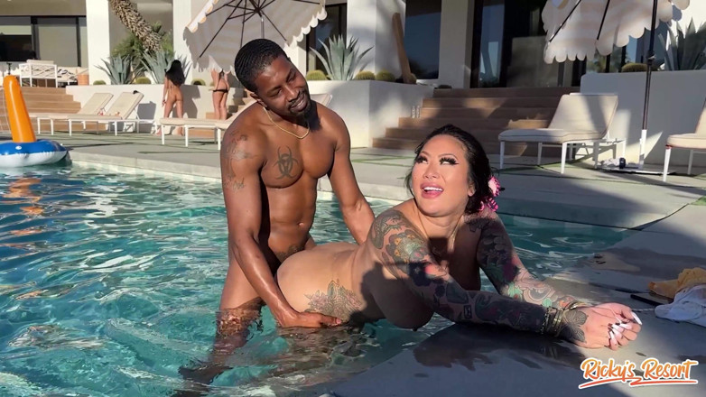 Ricky's Resort: Episodio de Isiah Maxwell