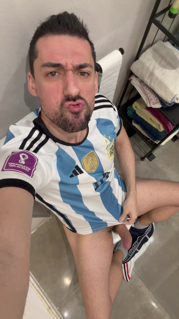 Liam Harding: Hot Stepdaddy Jerking off Showing Big Cock
