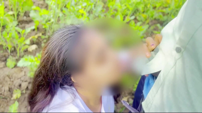 Your_aisha: Desi mooie Village Sali seks in de jungle met haar...