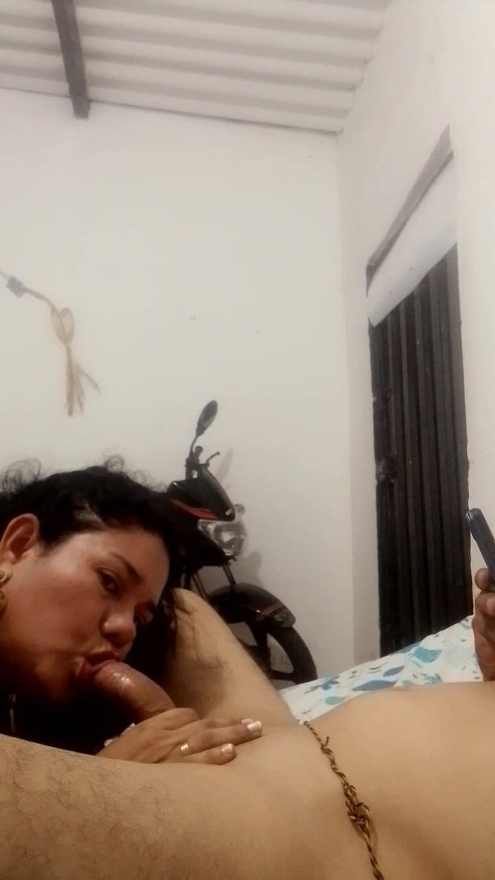 Valkyrie and Luigy Couple: Delizioso pompino profondo